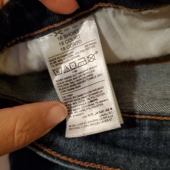 18short old navy jeans - Picture 2 of 2